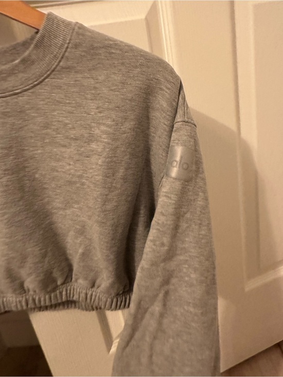 ALO Yoga Tops - ALO Yoga Heather Gray Cropped Crew Sweatshirt